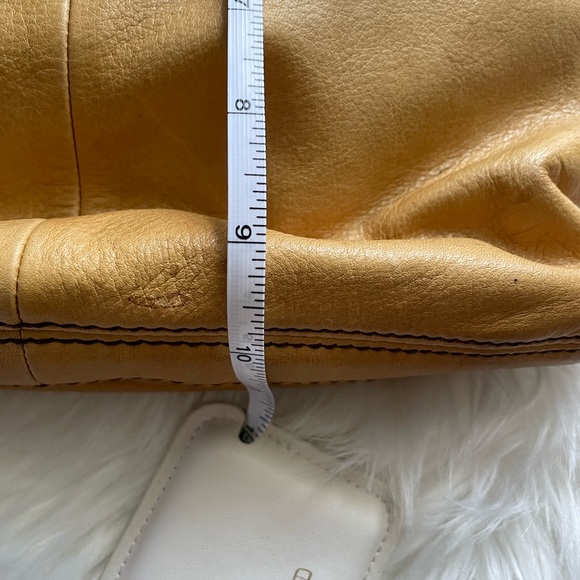 Fossil Tan Yellow Leather Crossbody Purse, Vintage with Adjustable Strap - Picture 7 of 12